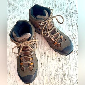 Oboz Bridger Mid Waterproof Hiking Boots (size 11)